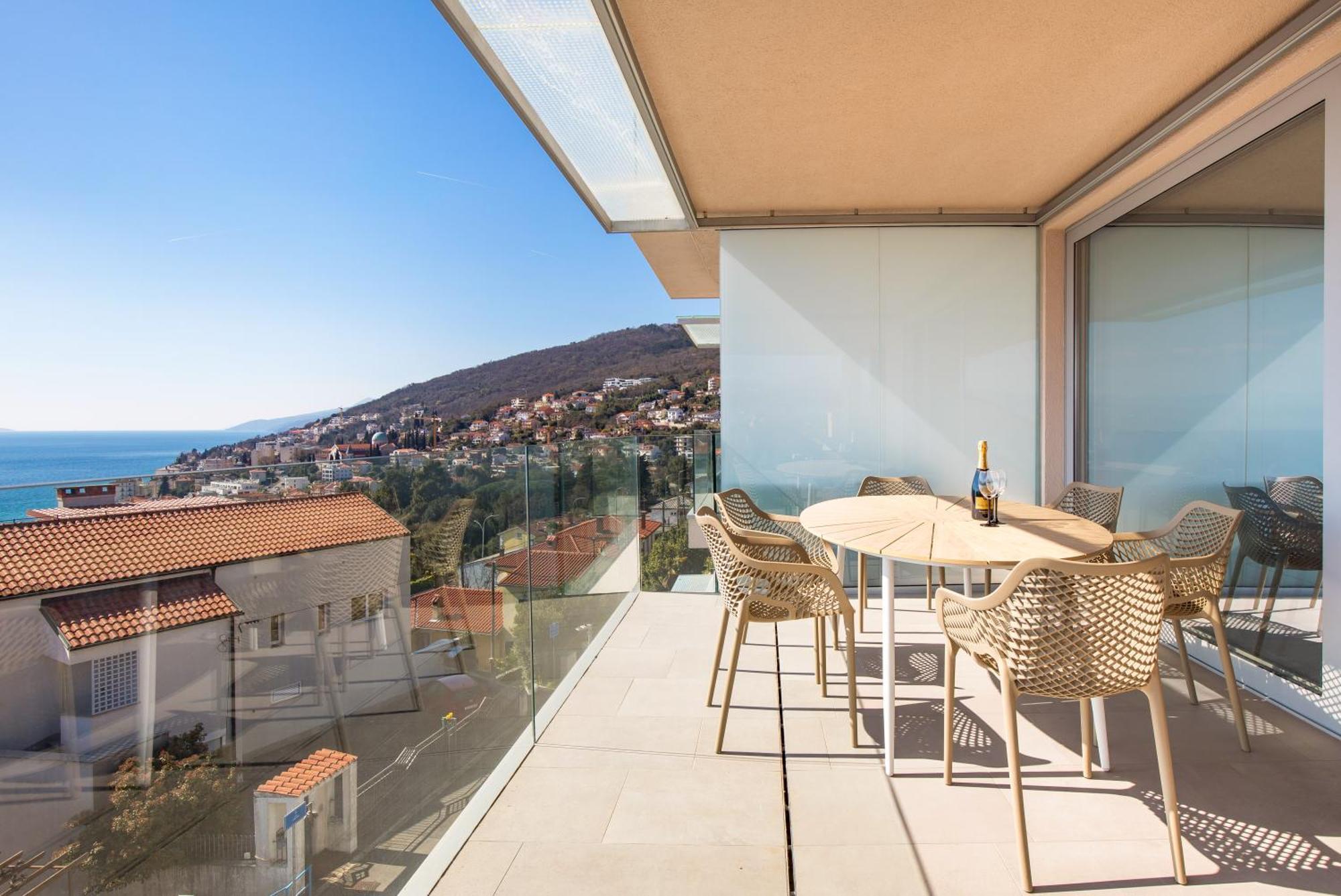 Exclusive Soho Center With Pool And Terrace Apartment